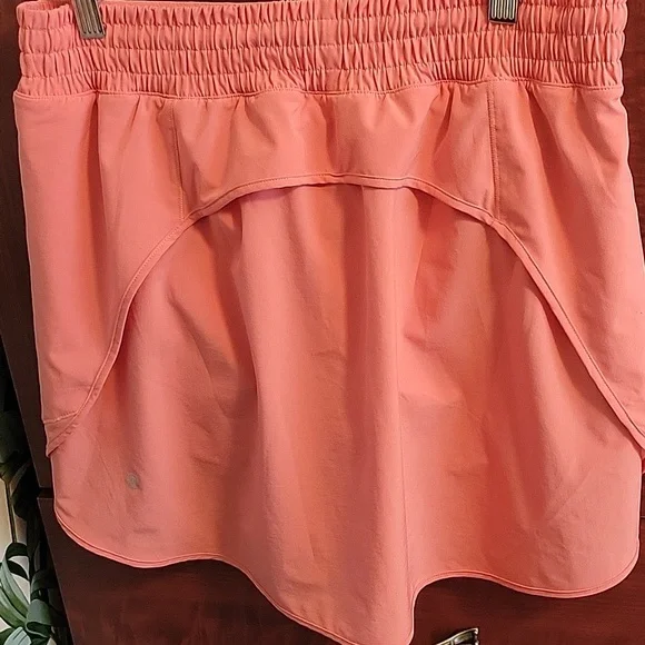 Lululemon Run Skort In "Long" Version - Reflective In Front + Back, Like New - Picture 3 of 7